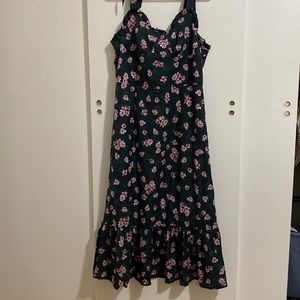 EUC Rihonas L midi dress
